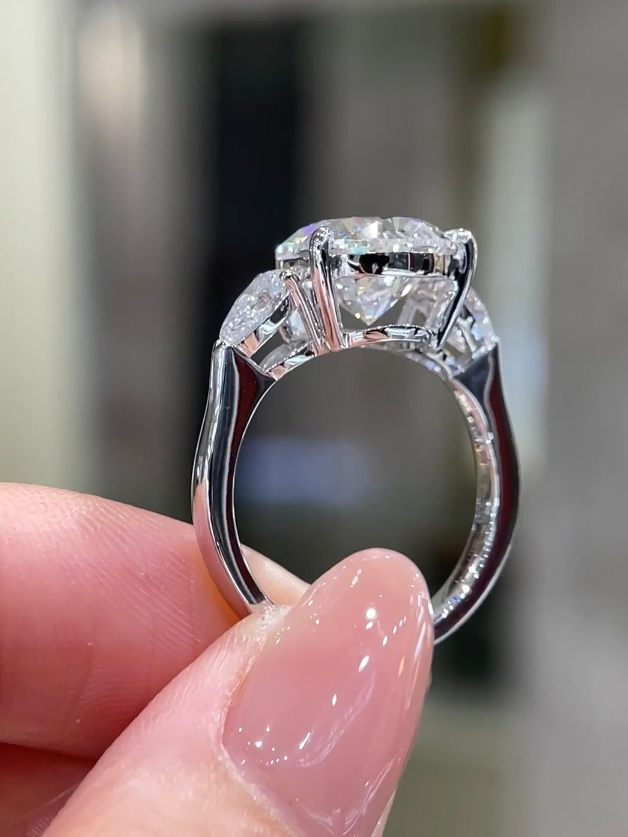 5.01 CT E VVS2 Lab-Grown Diamond | Platinum