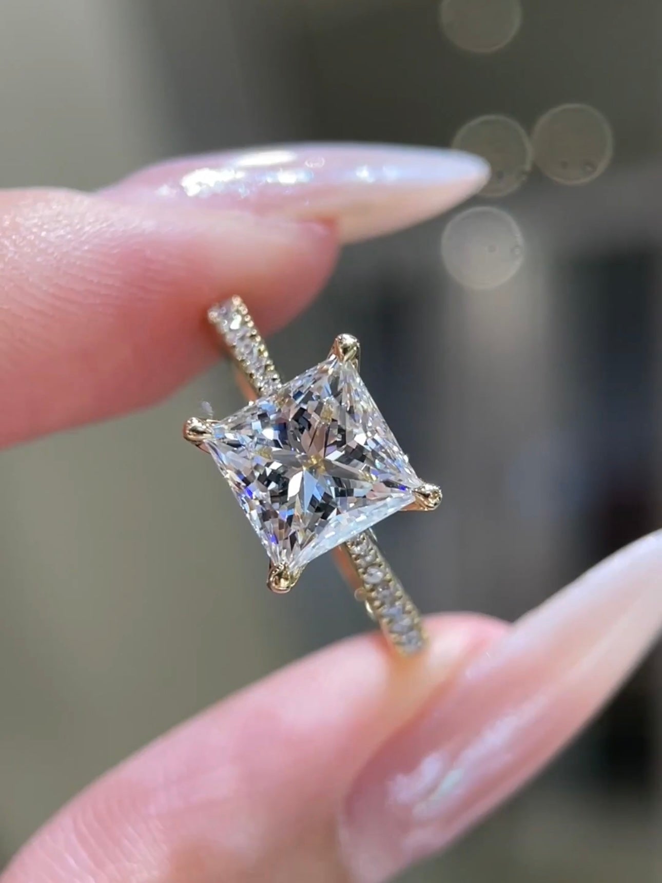 2.01 CT Princess Cut Lab-Grown Diamond Ring | 18K Gold | E Color | VVS2