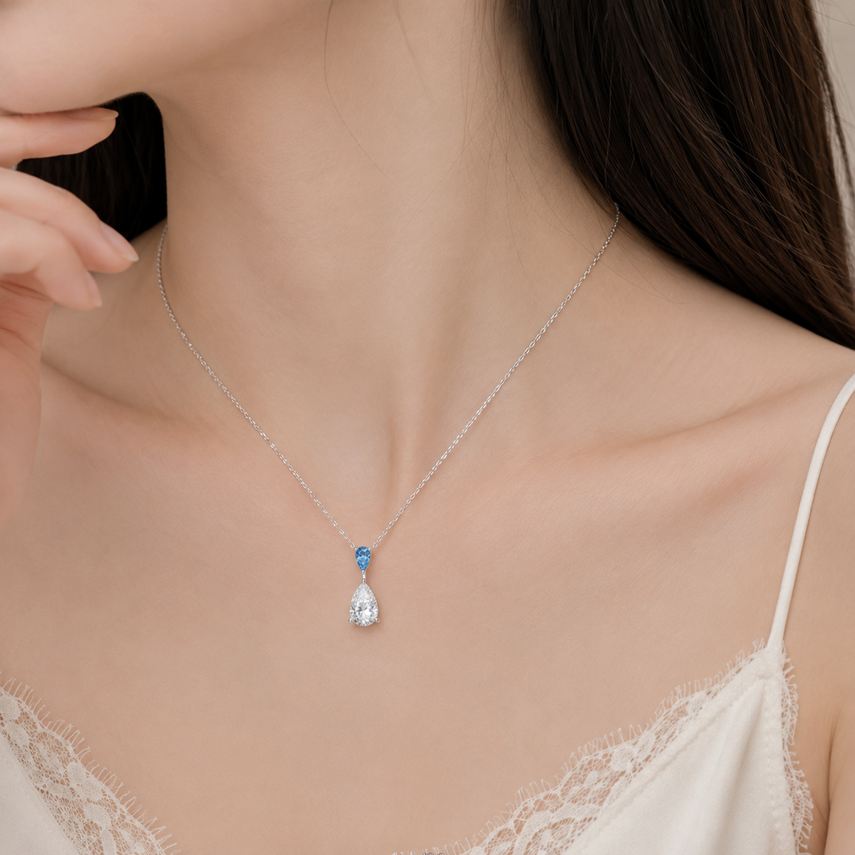 2.01ct Pear-Shaped Diamond Pendant| Platinum