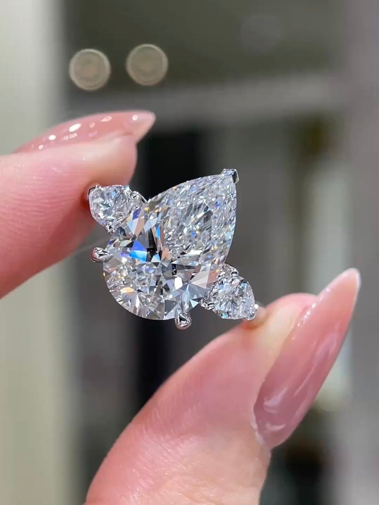 5.01 CT E VVS2 Lab-Grown Diamond | Platinum