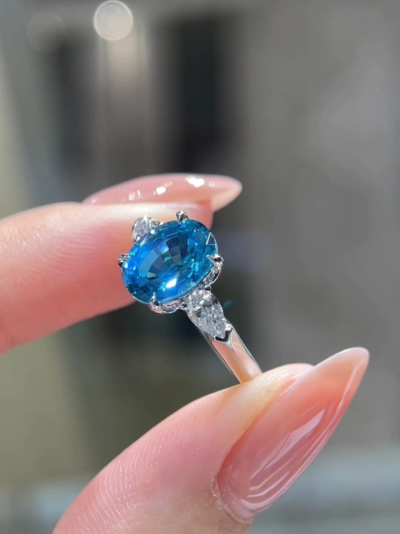 2.52ct Oval Blue Lab-Grown Gemstone Ring | Platinum