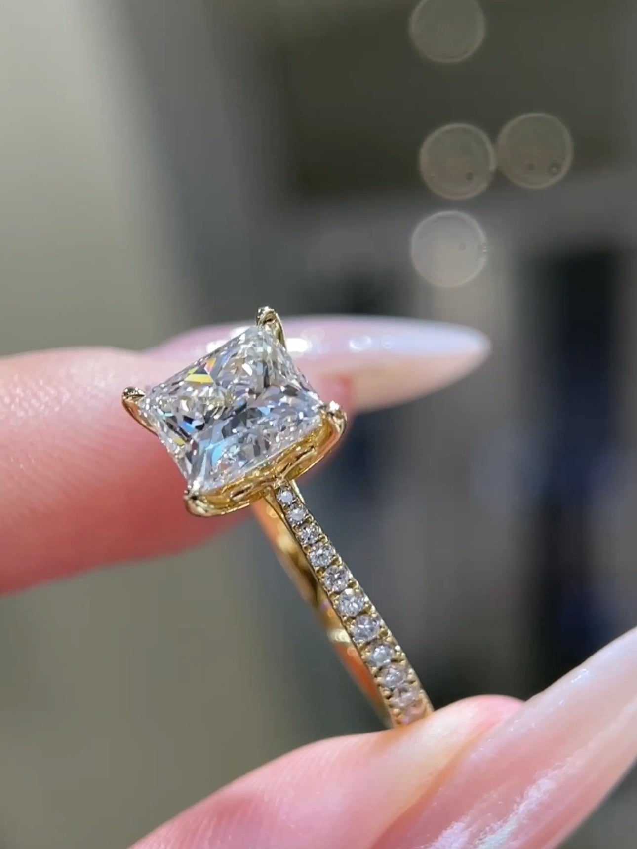 2.01 CT Princess Cut Lab-Grown Diamond Ring | 18K Gold | E Color | VVS2