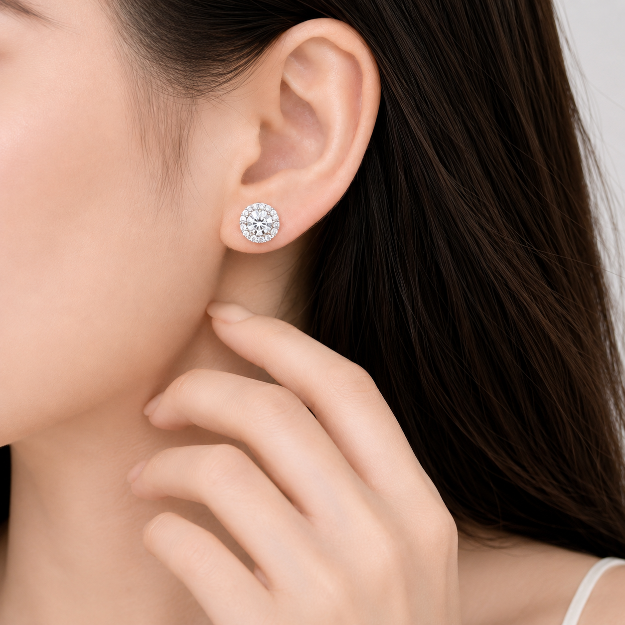 1.03ct D VVS2 Halo Lab-Grown Diamond Stud Earrings|18K Gold
